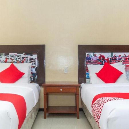 Oyo 133 Jazzy James Country Hotel 2 Davao Bagian luar foto